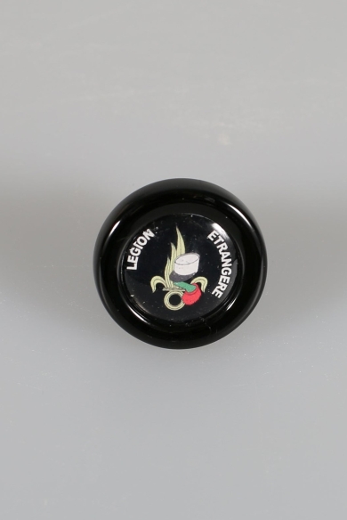 Glaspfropfen mit dem Logo der französischen Fremdenlegion